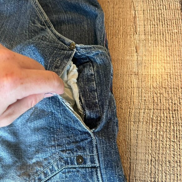 Vintage Y2K Poco Jeans Denim Cargo Shorts Size 40 Embroidered Logo & Pockets - Picture 13 of 13